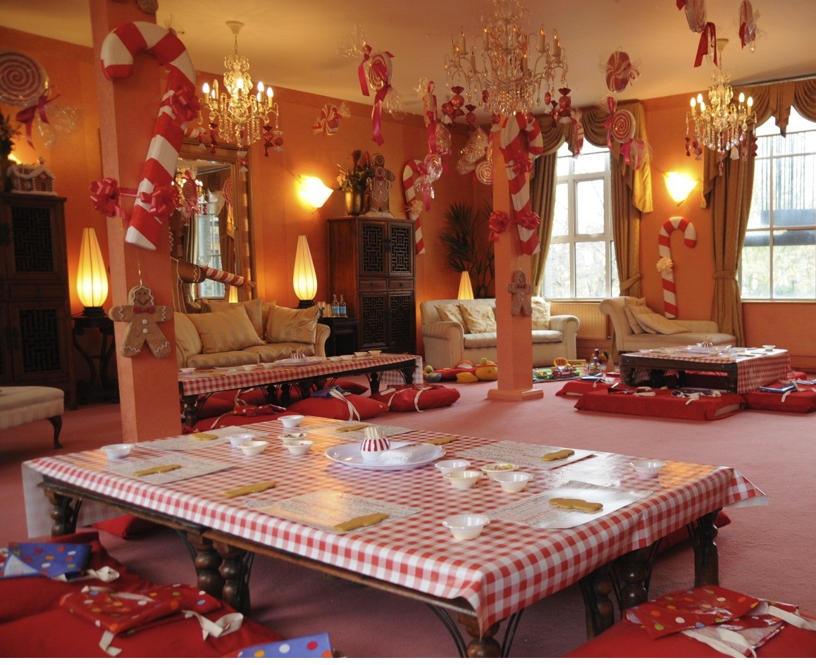 GINGERBREAD KITCHEN